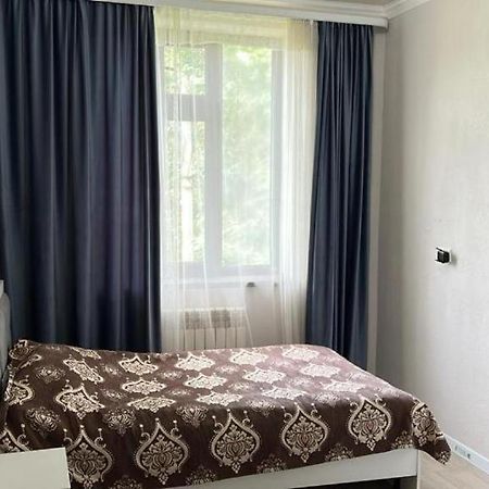 Hotel T Bishkek Esterno foto