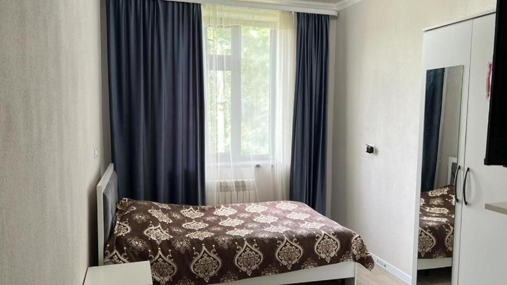 Hotel T Bishkek Esterno foto
